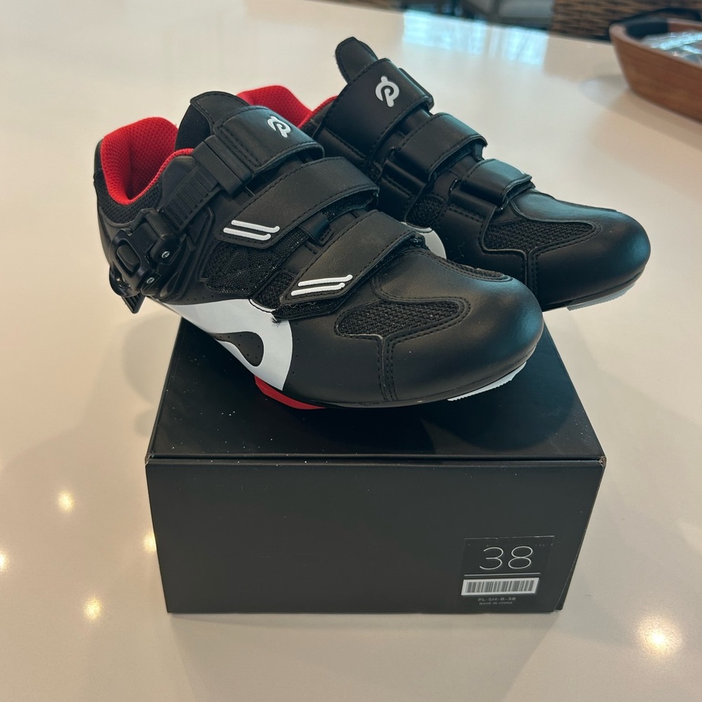PELETON Like New Cycling Shoes. Size 38